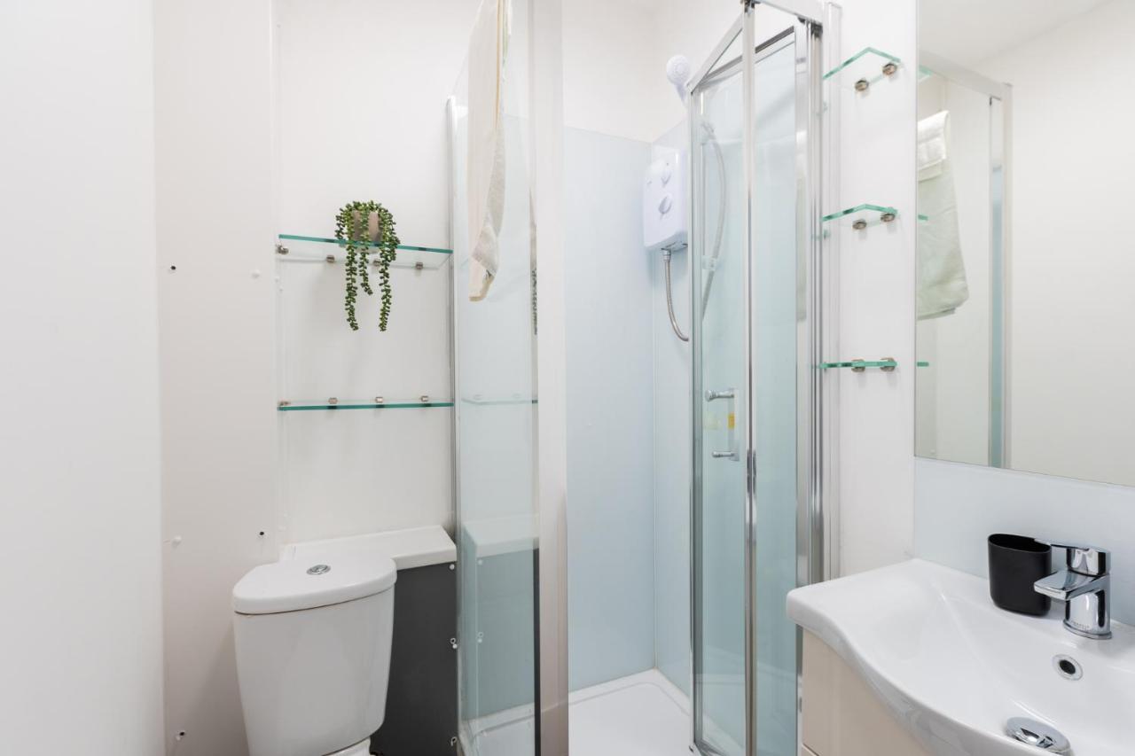 Large Studio Apartment 30 Mins To Oxford Street London Exterior photo